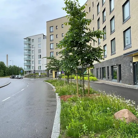 Kattohuoneisto Sinulle, Hallipaikka Autolle * 艾斯堡