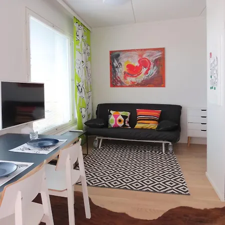 Kattohuoneisto Sinulle, Hallipaikka Autolle *